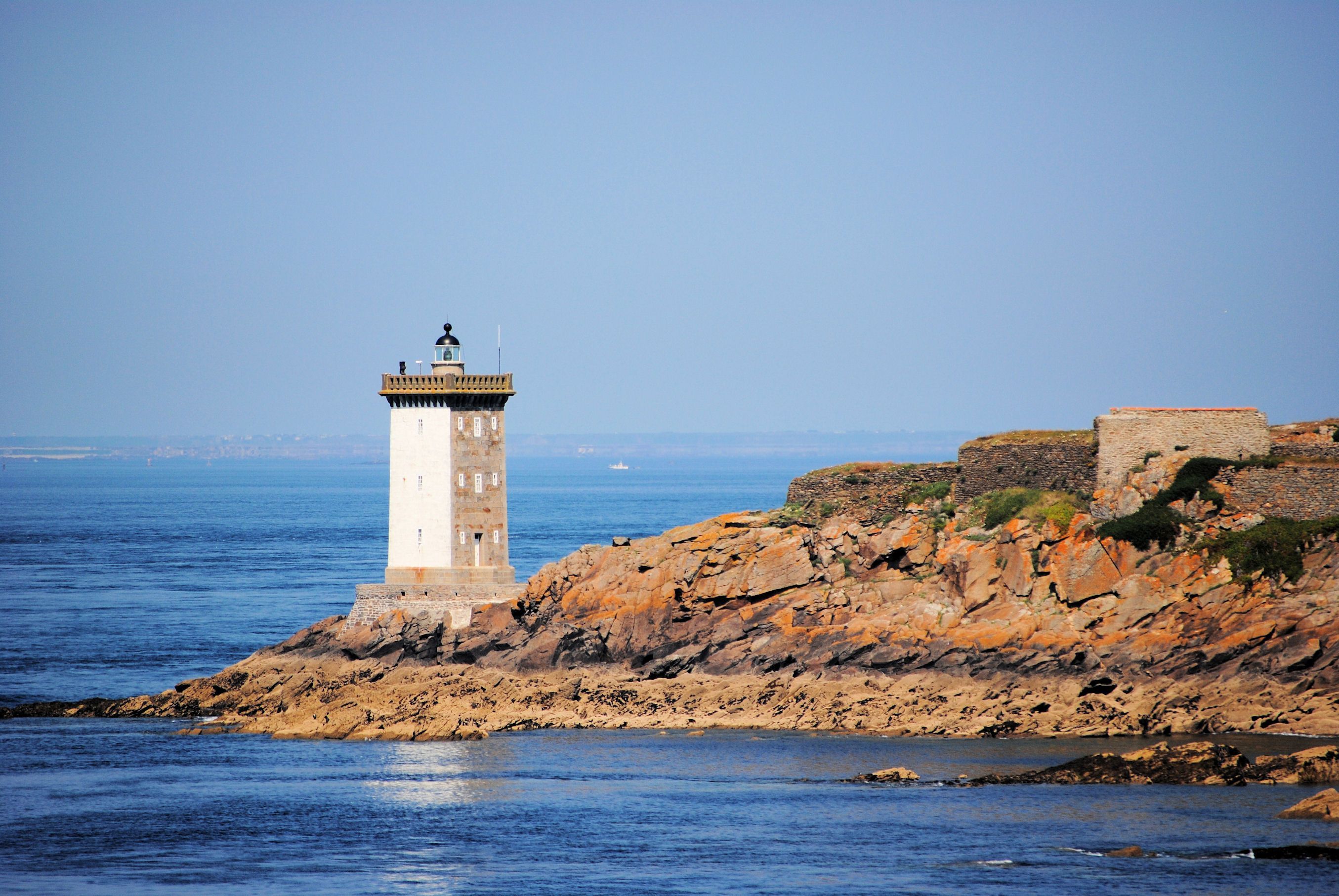 Pointe Et Phare De Kermorvan, Le Conquet | Phare, Bretagne, Bretagne France