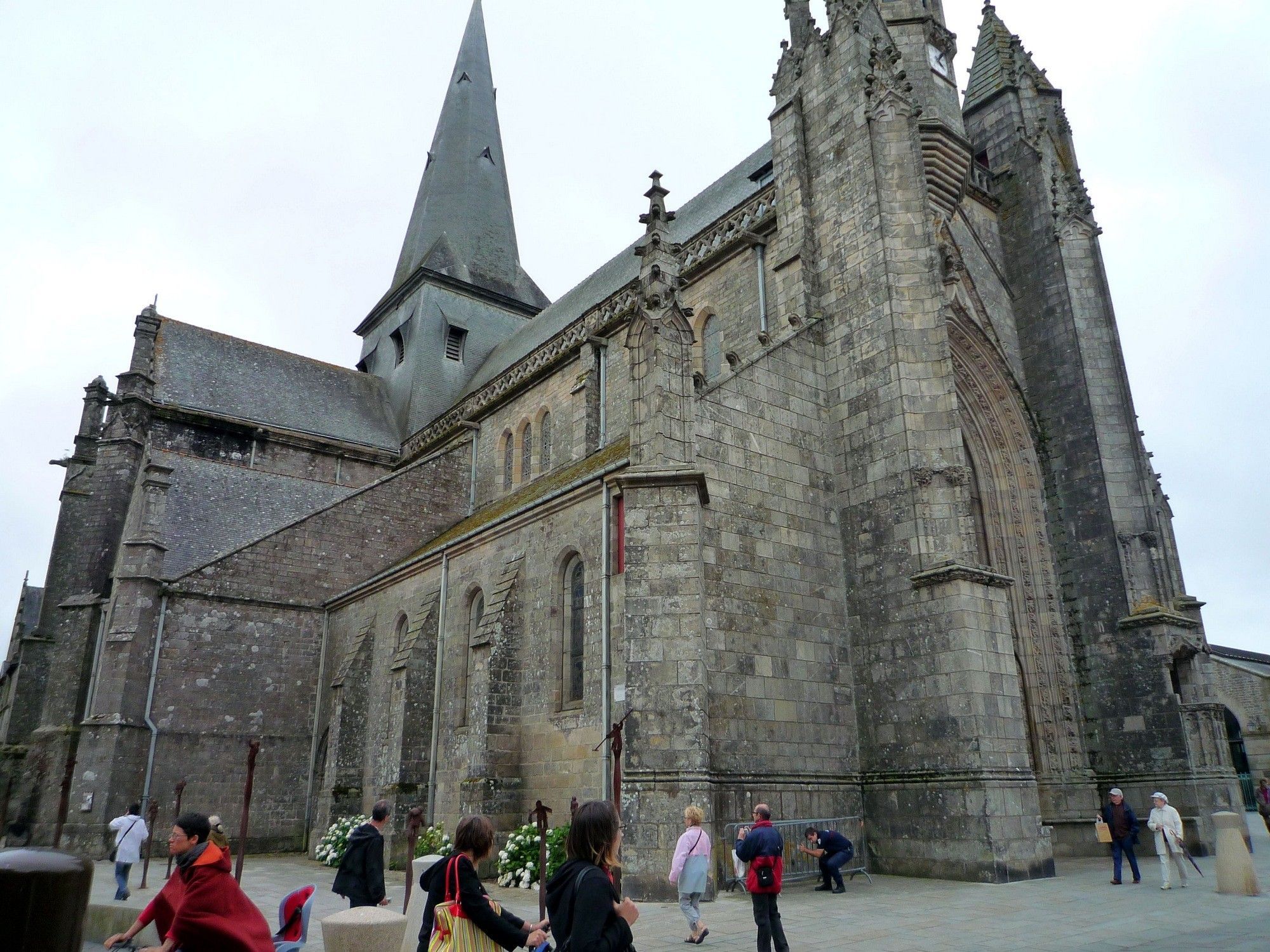Photo de l'église la collégiale Saintaubin de Guérande